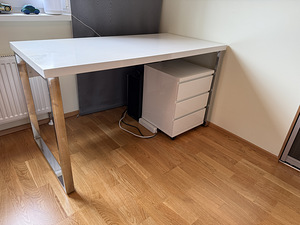 Kirjutuslaud sahtliboksiga (2 foto / 5)