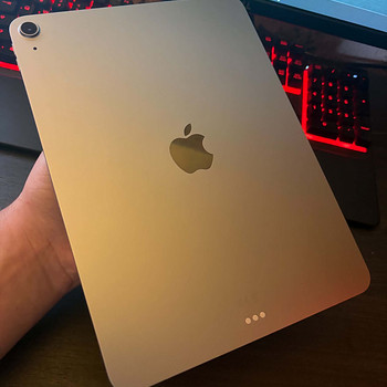 Apple iPad Air 11" M4 Wi-Fi 128GB, hall + iPencil