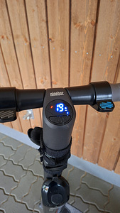Segway Ninebot ES4 для ремонта или на запчасти (2 фото из 2)