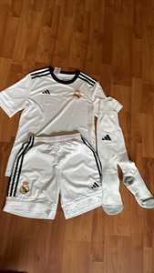 Форма Adidas Real Madrid, размер 164 (1 фото из 1)