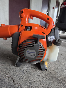 Lehepuhur Husqvarna 125b (2 foto / 4)