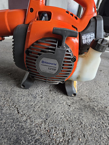 Lehepuhur Husqvarna 125b (3 foto / 4)