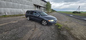 Volvo V70 2.4 (4 фото из 10)