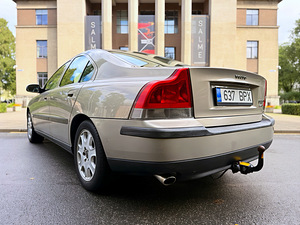 VOLVO S60 / VELUUR / AUTOMAAT / ÜV 09.2027 (4 foto / 15)