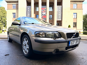 VOLVO S60 / VELUUR / AUTOMAAT / ÜV 09.2027 (1 foto / 15)