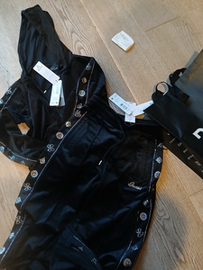 Спорт.костюм Guess (1 фото из 5)