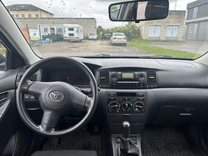 TOYOTA COROLLA (9 foto / 10)