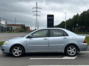 TOYOTA COROLLA (4 foto / 10)
