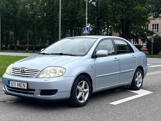 TOYOTA COROLLA