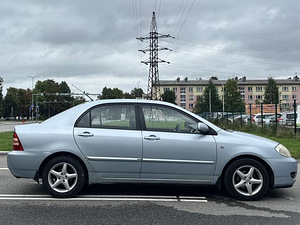 TOYOTA COROLLA (5 foto / 10)