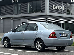 TOYOTA COROLLA (6 foto / 10)