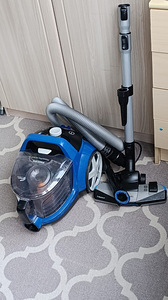 Пылесос Philips. (5 фото из 10)