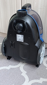 Пылесос Philips. (7 фото из 10)
