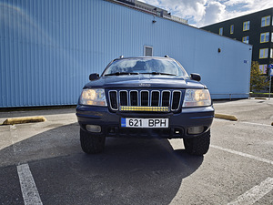 Jeep Grand Cherokee (4 фото из 9)