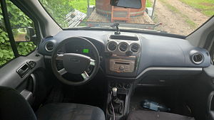 Ford Tourneo Connect 2011 (5 foto / 8)