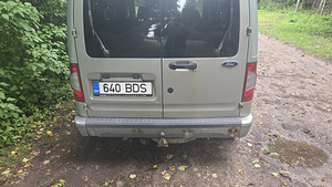 Ford Tourneo Connect 2011 (3 foto / 8)