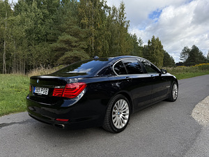 BMW 740 xdrive (5 фото из 14)