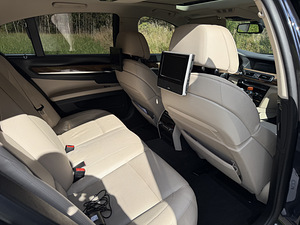 BMW 740 xdrive (12 фото из 14)