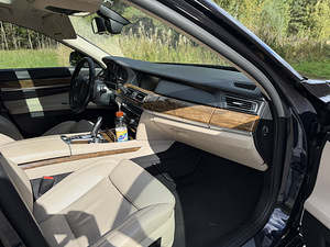 BMW 740 xdrive (13 фото из 14)