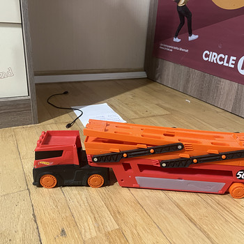 Грузовик Hold Wheels для машинок