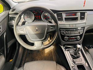 Peugeot 508 (7 foto / 10)
