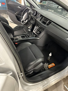 Peugeot 508 (8 foto / 10)