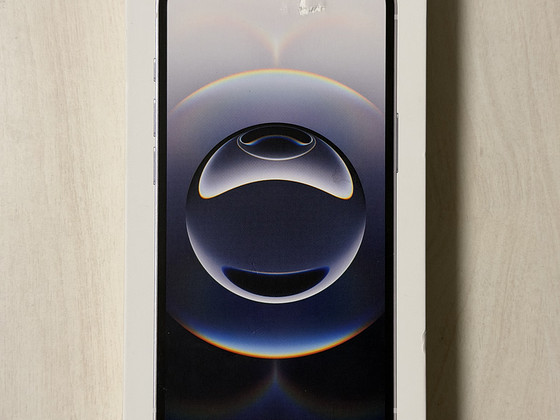 Apple IPhone 16e White 128GB новый, неактивированный.