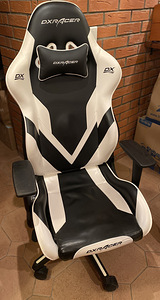 Игровое кресло / офисное кресло DXRacer — чёрно-белое (1 фото из 2)