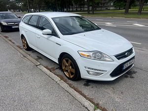 Ford Mondeo 2011 (1 фото из 9)
