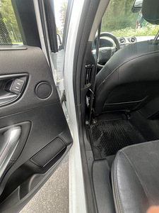 Ford Mondeo 2011 (5 фото из 9)