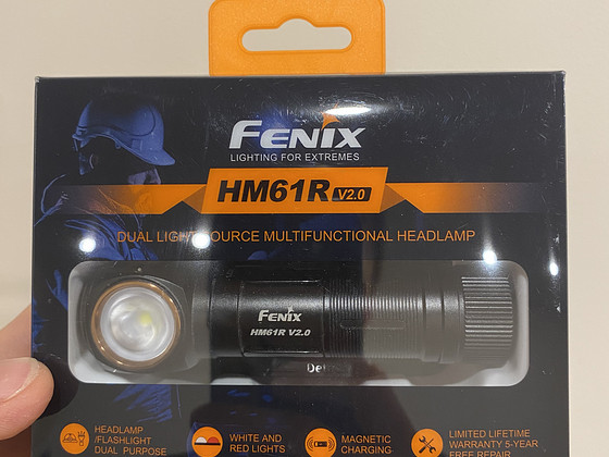 FENIX HM61R v2.0 pealamp