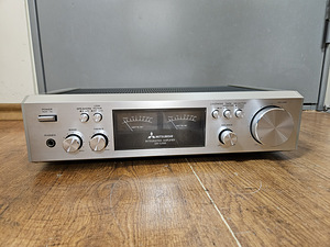 Mitsubishi DA-U300 HiFi интегрированный стереоусилитель (1 фото из 4)