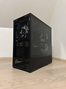 Мощный игровой компьютер - Ryzen 7 9850X3D / RTX 5070 (2 фото из 5)