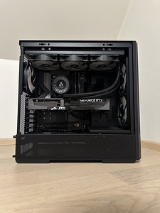 Мощный игровой компьютер - Ryzen 7 9850X3D / RTX 5070 (3 фото из 5)