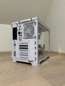 Võimas mänguriarvuti - Ryzen 7 7800X3D / RTX 4070 Ti (5 фото из 7)