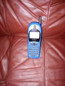 Telefonid nuppudega töökorras koos adapteriga (4 foto / 9)