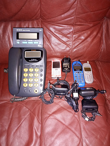 Laua telefon nuppudega ja kõik muud lisad (2 foto / 9)