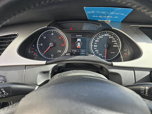 AUDI A4 2.0 105КВт (10 фото из 15)