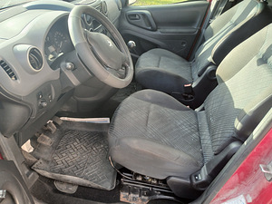 Peugeot (5 фото из 5)