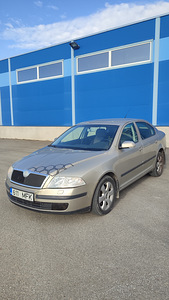 Auto rent (2 foto / 6)