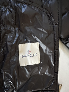 Куртка Moncler Acorus (4 фото из 8)