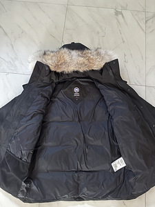 Canada Goose Wyndham (3 фото из 8)
