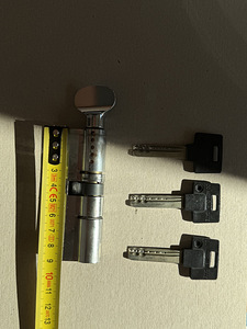 Б/у замок Mul t lock (4 фото из 4)