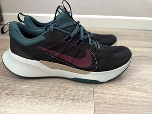 Nike (1 фото из 5)