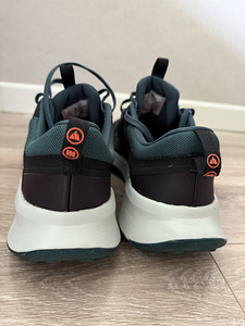 Nike (3 фото из 5)