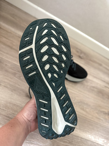 Nike (4 фото из 5)
