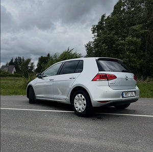 Volkswagen Golf 7, 2016 (2 фото из 9)