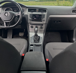 Volkswagen Golf 7, 2016 (6 фото из 9)