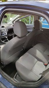 Ford Focus 2007 (8 фото из 15)