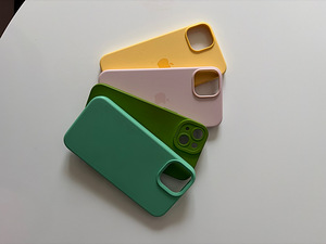 iPhone 14 (9 foto / 10)